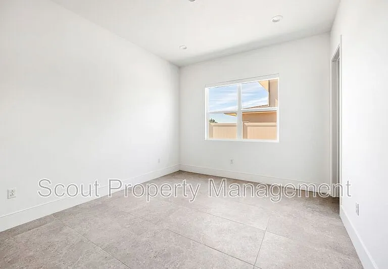 32195 Daybrook Ter — Photo 37