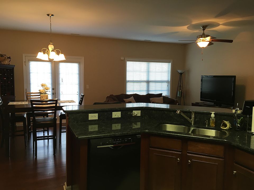 Open Concept (kitchen, living, dinning)