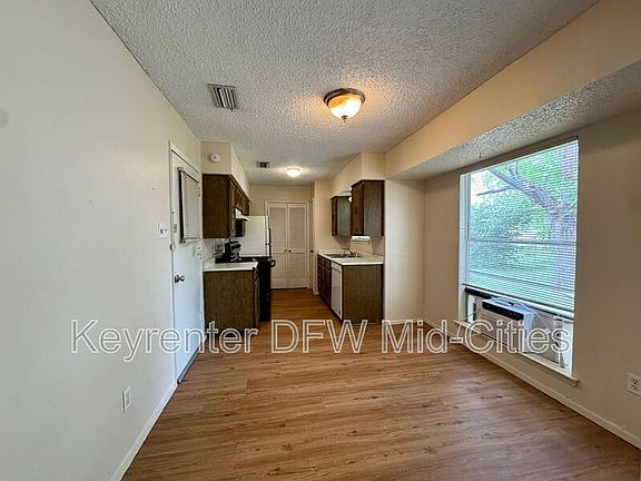 3rd image of 338 Beatty Dr