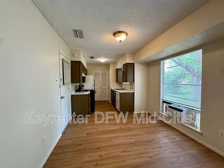338 Beatty Dr — Photo 3