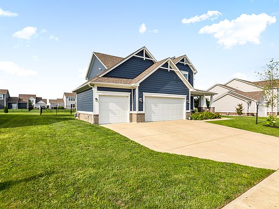 3rd image of 4916 Myrtle Dr