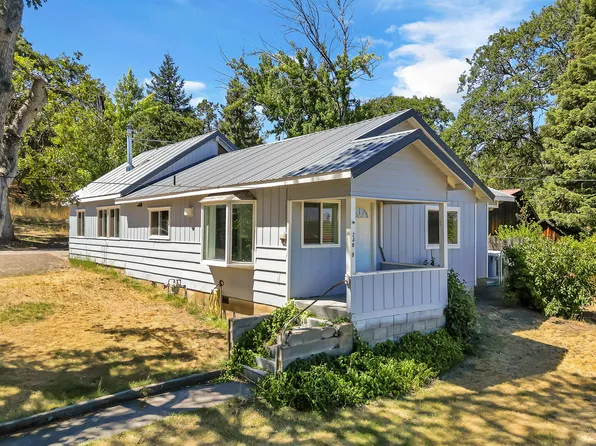 24898 Long St, Fall River Mills, CA 96028