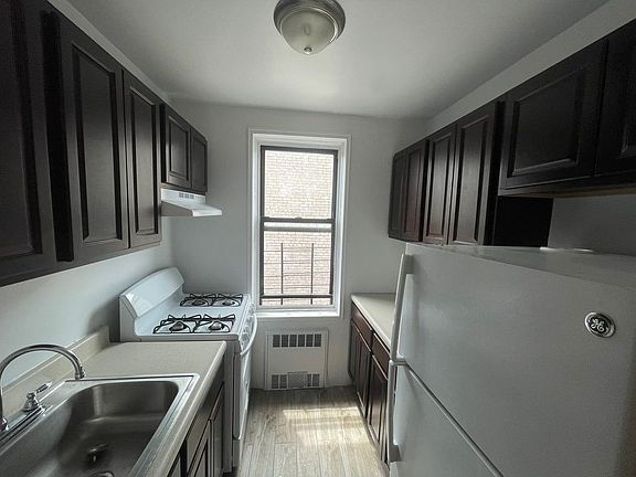 5th image of 180 E 17th St #6