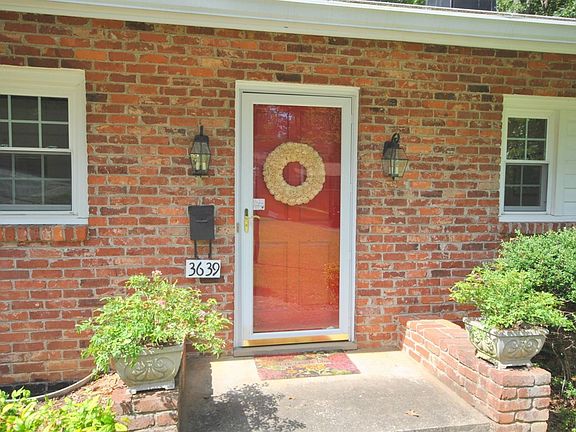4th image of 3639 E Woodside Ave