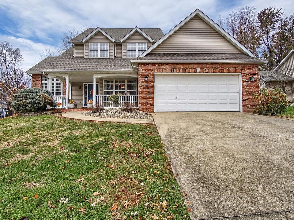 1st image of 313 Cambridge Dr