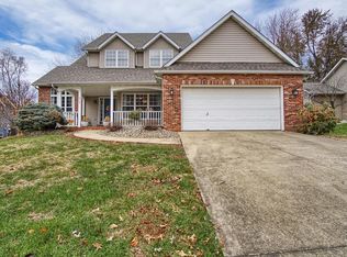 313 Cambridge Dr, Glen Carbon, IL