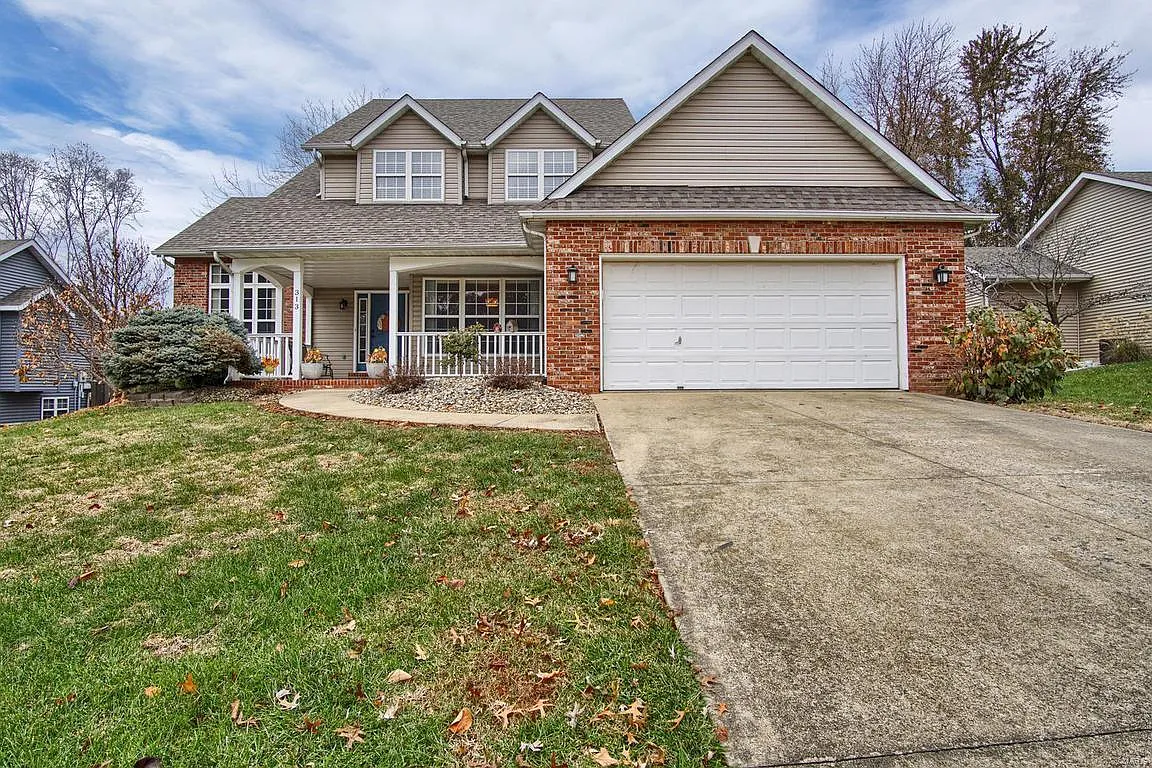 313 Cambridge Dr photo 1