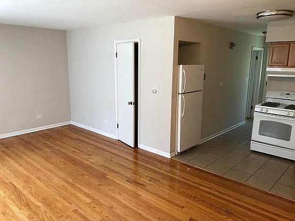 4th image of 437 Graceland Ave APT 1