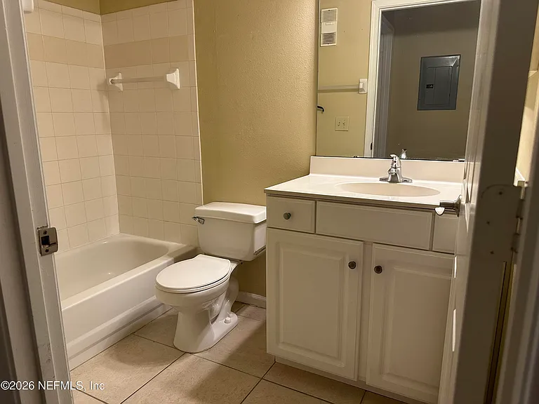 10000 Gate Pkwy N #123 — Photo 11
