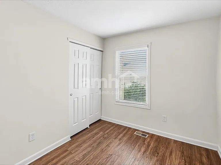 5545 Stevens Dr — Photo 18