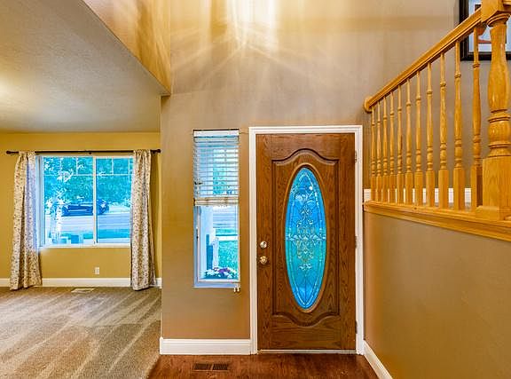 4th image of 309 E Steep Mountain Dr