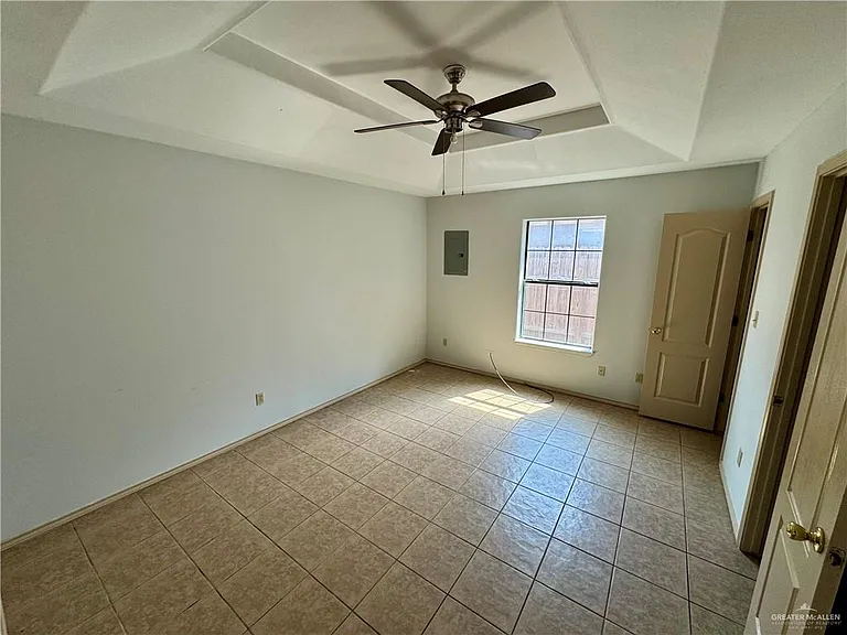 2100 Aruba Dr #1 — Photo 12