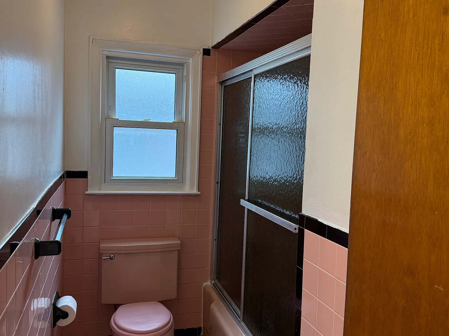3 bed, 1200 sqft, $3,200 — Photo 4