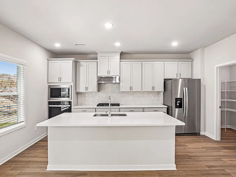 528 Southland Dr — Photo 9
