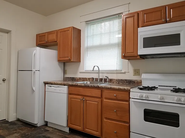 408 E Cottage Grove Ave — Photo 11