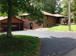 13501 Lakeview Dr, Creal Springs, IL 62922