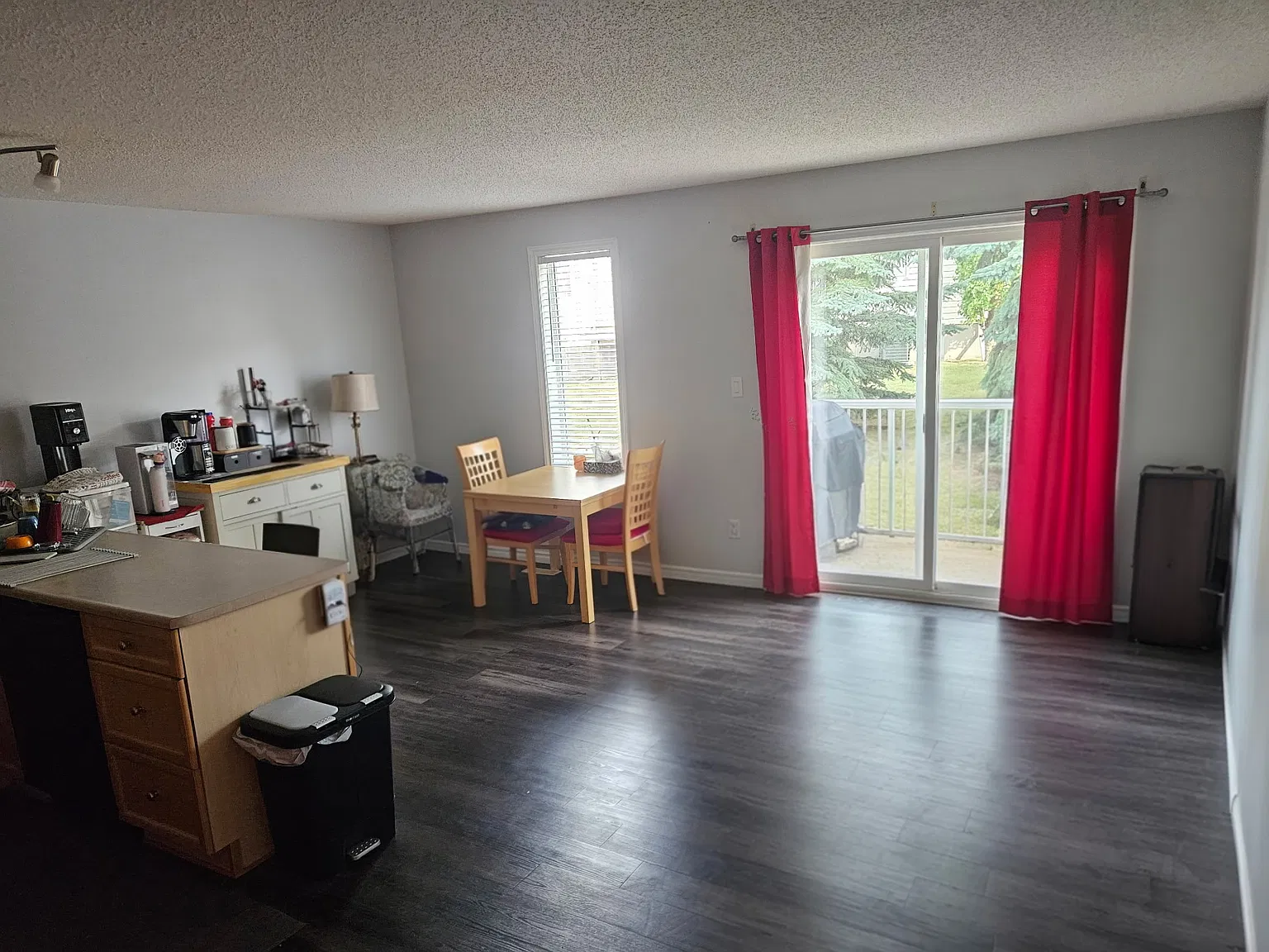 2 bed, 2.5 bath, 1800 sqft, $1,650 — Photo 2