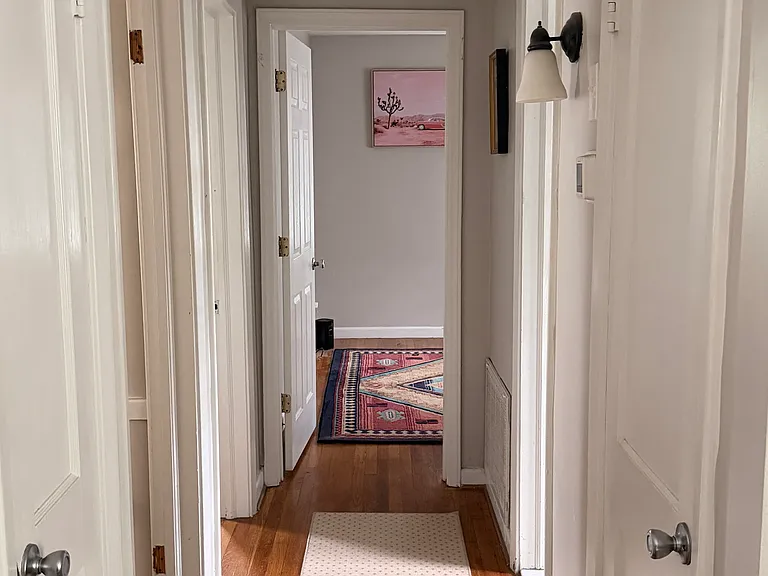 2313 Dickens Rd — Photo 7