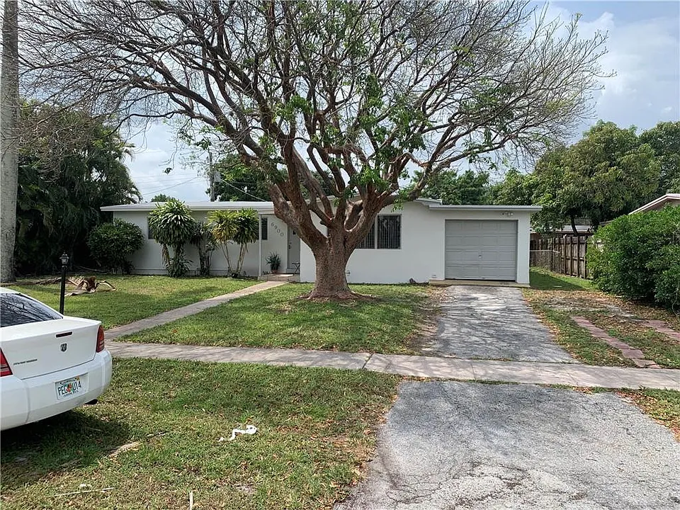 6900 NW 14th Ct