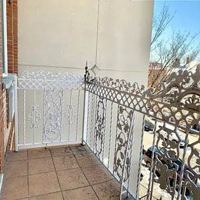 Rented by Apple Exclusive Realty Inc | media 51