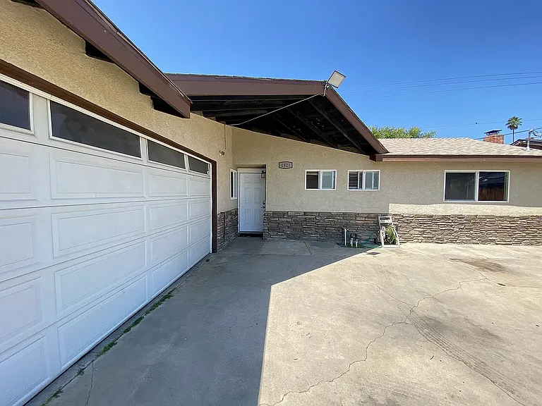 4921 Centaur St — Photo 4