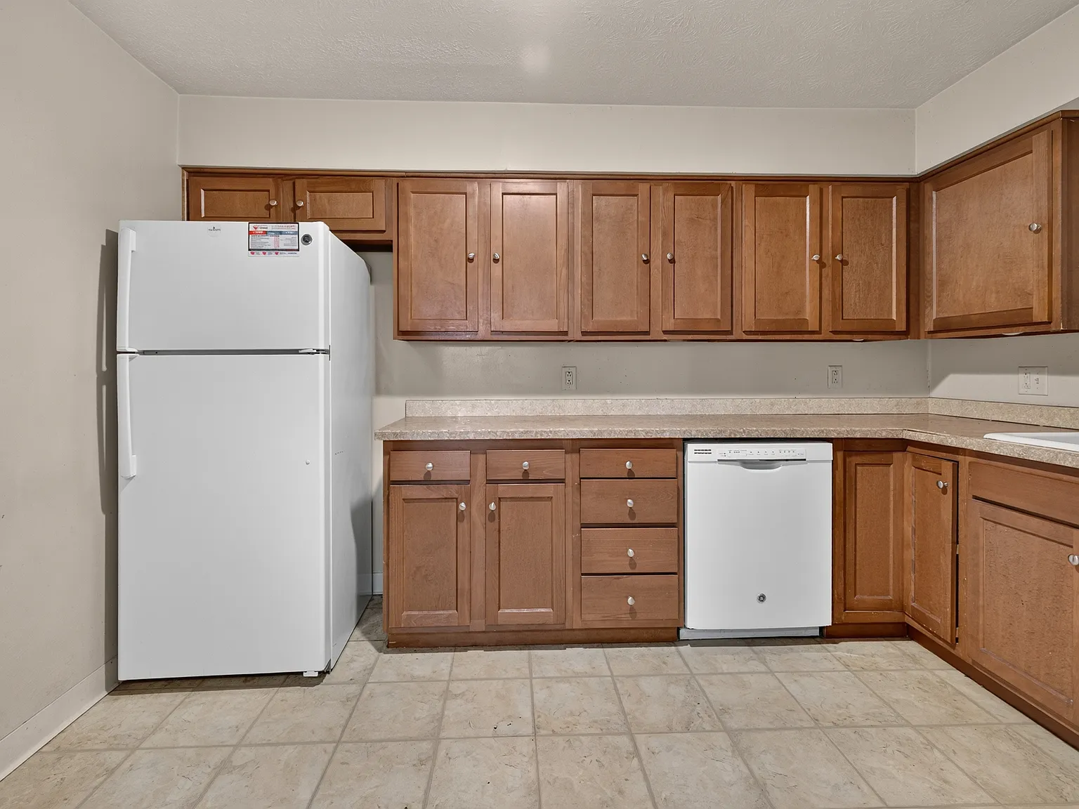 2 bed, 600 sqft, $995 — Photo 4