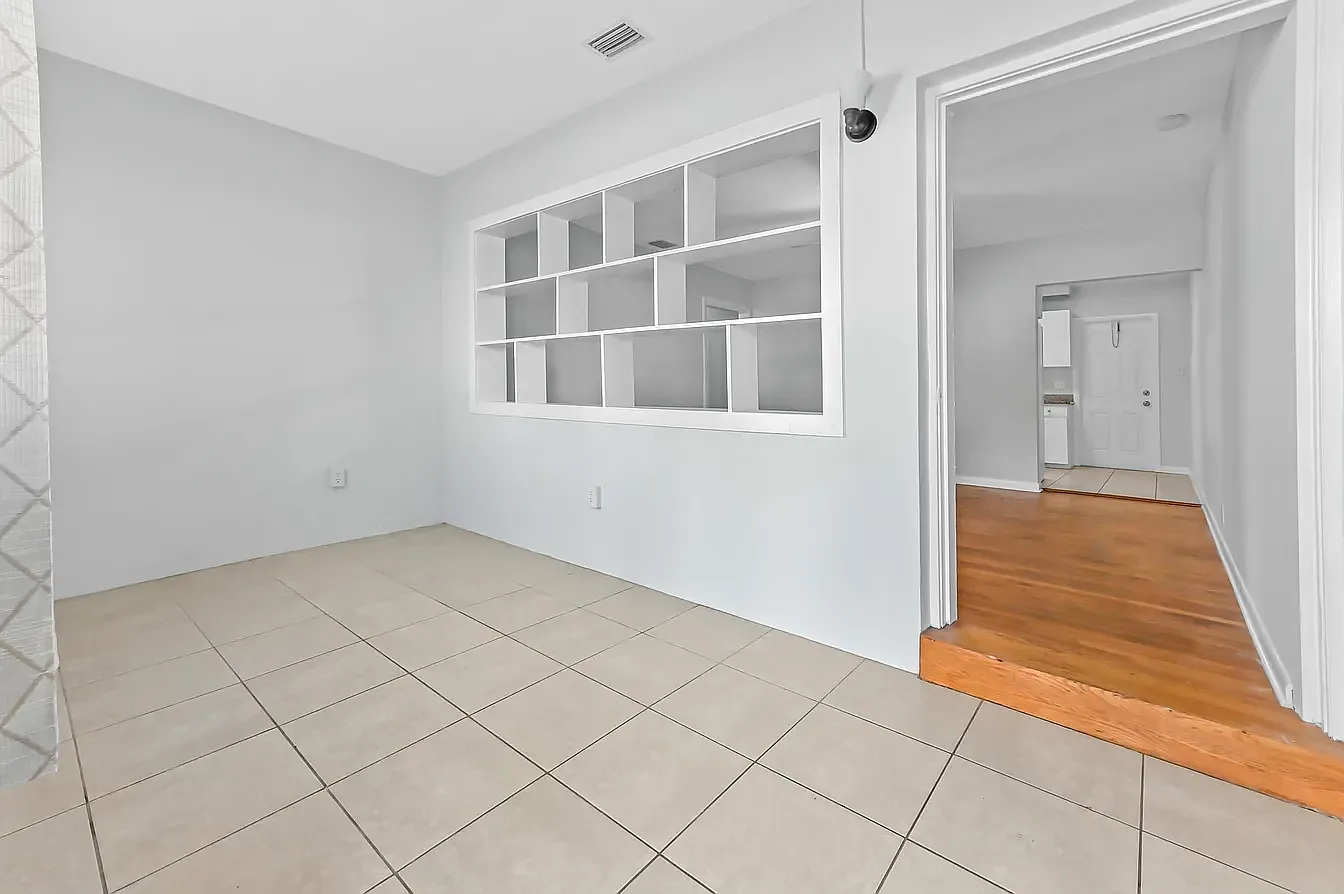 2 bed, 890 sqft, $2,500 — Photo 4