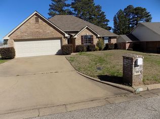 900 Windemere Cir, Longview, TX 75601