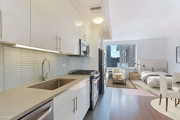 Rented by Red Apple Group | media 33