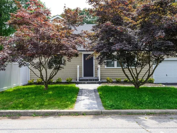 20 Linden Street, Huntington, NY 11743