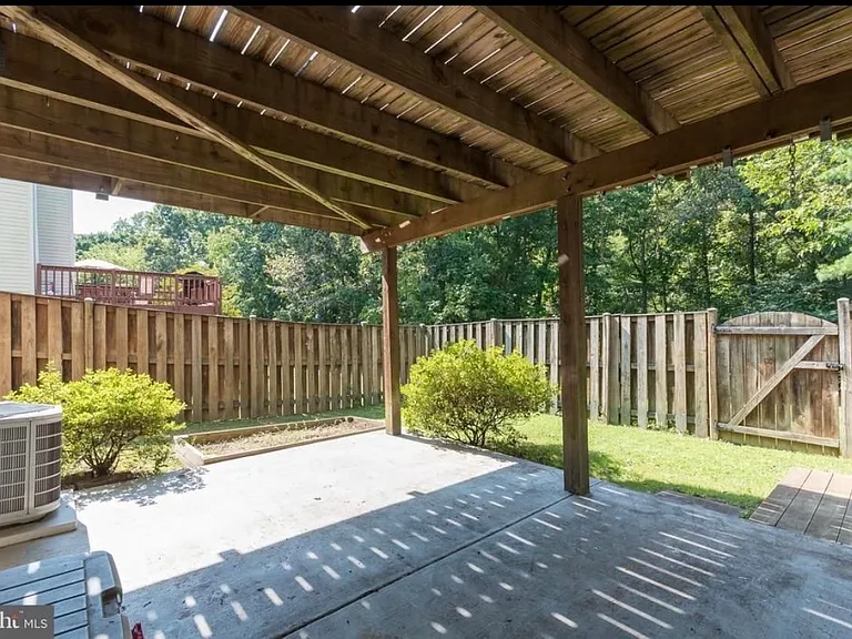 6732 Jenny Leigh Ct — Photo 23