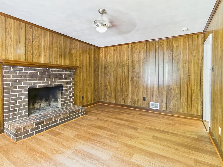 3041 Clintwood Rd — Photo 17