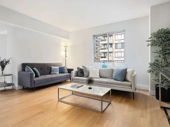 308 E 38th St APT 19D, New York, NY 10016
