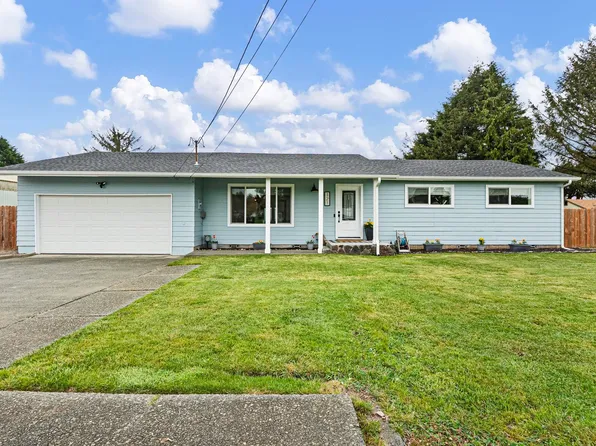 121 Esta Ln, Crescent City, CA 95531