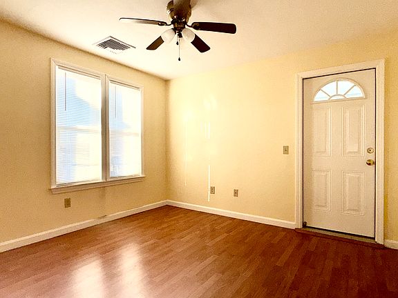 4th image of 1037 Cass Ave #1