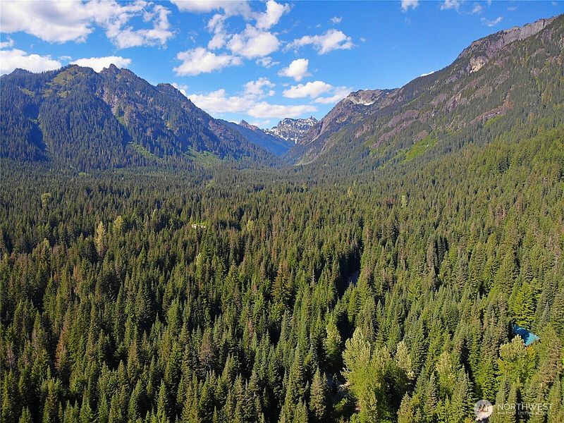 4th image of 26 XX Trail Ridge Lane
