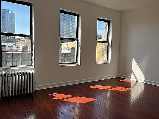 3rd image of 640 W 171st St #68