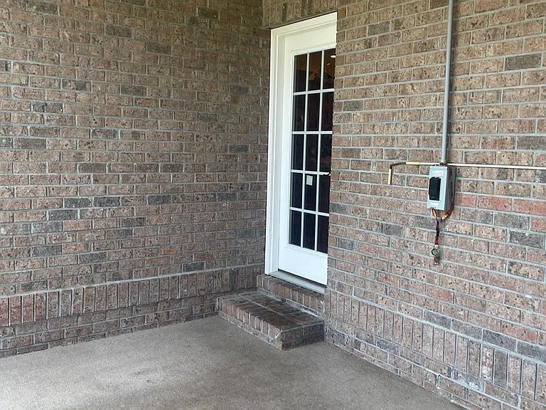 670 Uniola Dr — Photo 13