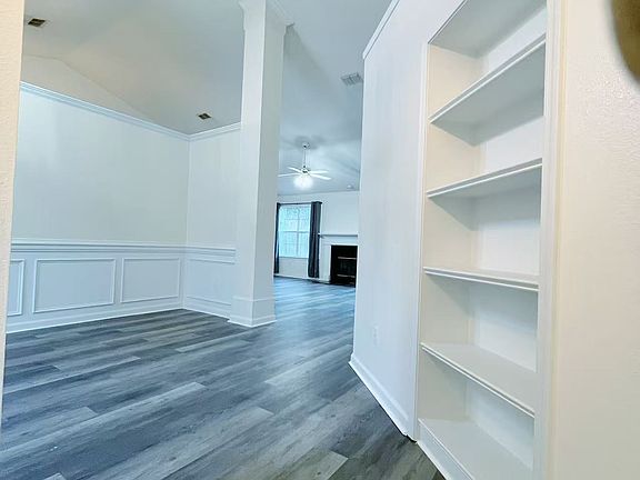 3rd image of 192 Sugar Plum Dr