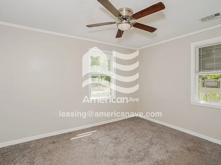 1237600_009_main_bedroom_10.jpg