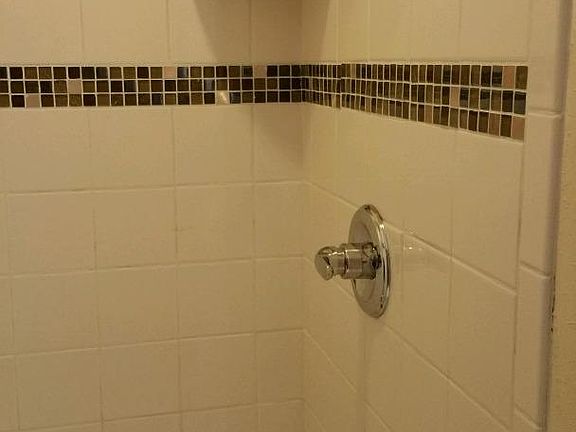 4th image of 2435 E Worth St