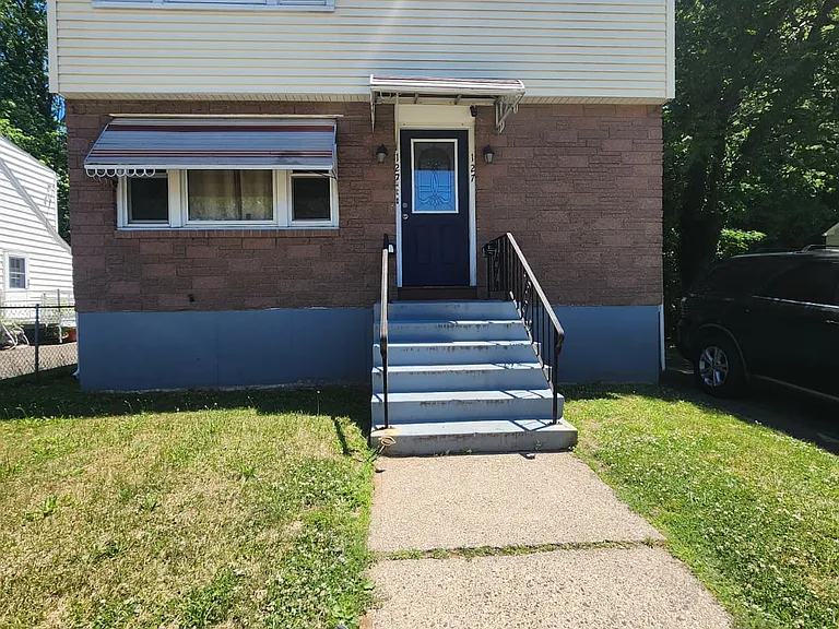 127 Warner St #22 — Photo 12