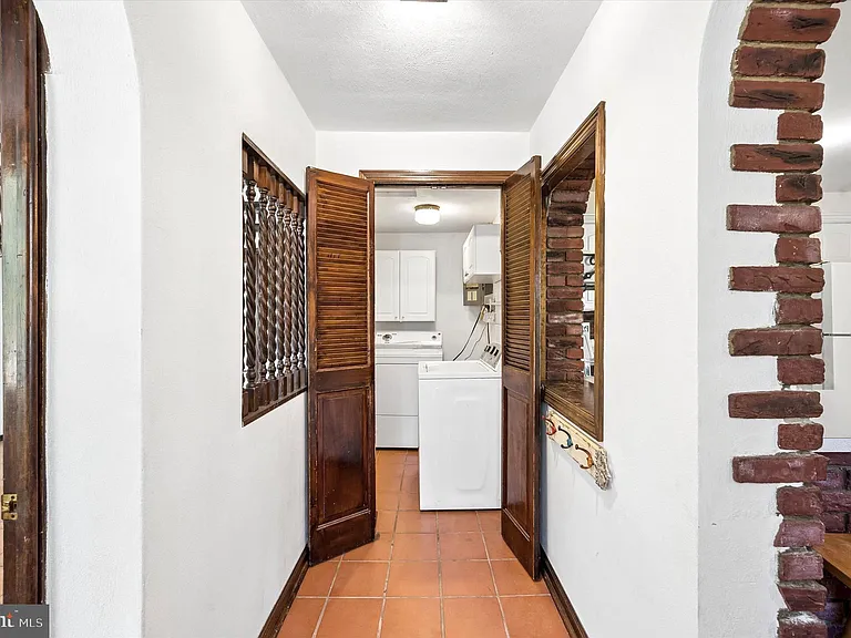 624 Cresson Ln — Photo 10