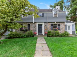 2 Hazelton Dr, Scarsdale, NY 10583