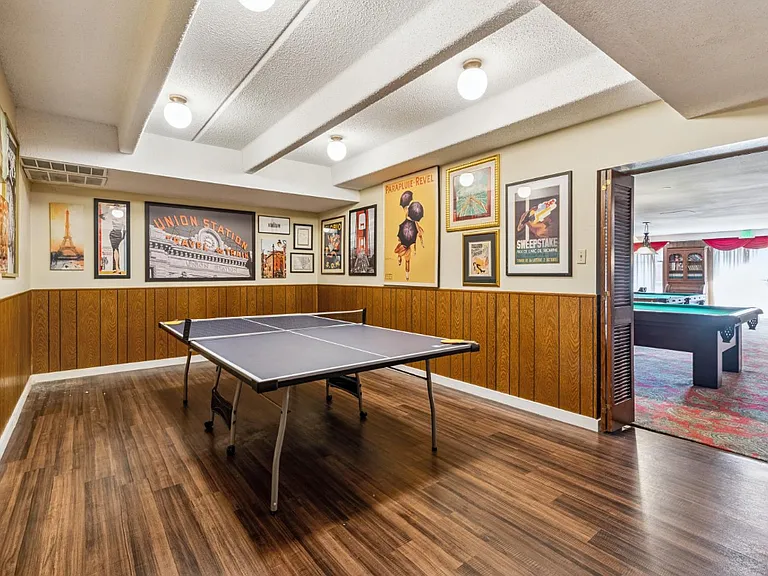 Heritage House Apartments — Photo 8