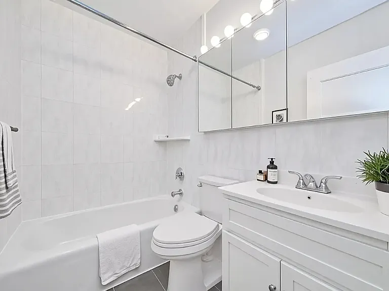 312 E 30th St #4B — Photo 5