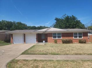 1429 Oak Grove Rd, Fort Worth, TX 76134