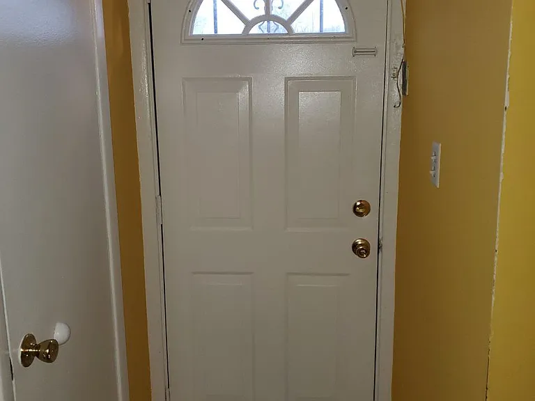 23755 Banbury Cir #1 — Photo 10