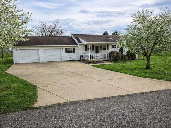 103 Creston Ln, Marietta, OH 45750
