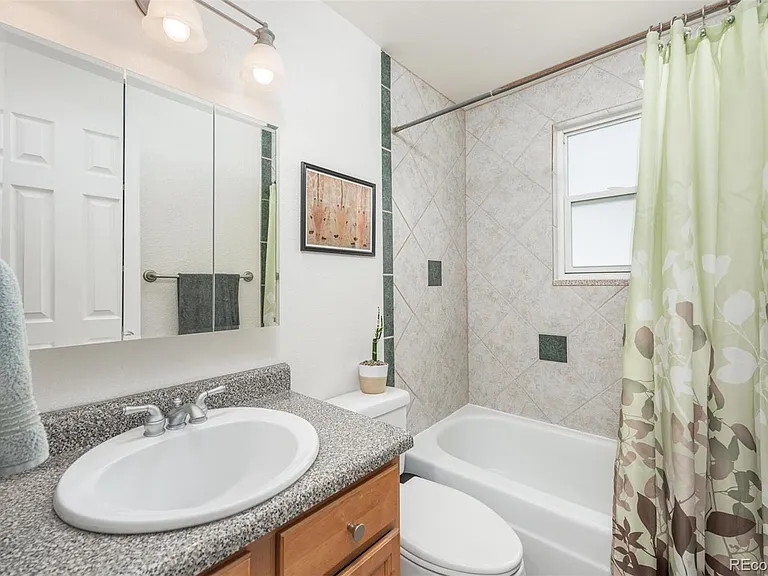 1419 Detroit St #20 — Photo 9